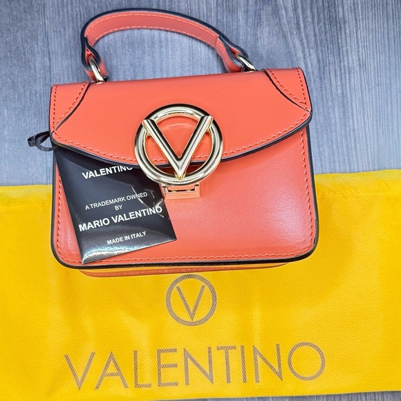 VALENTINO BY MARIO VALENTINO
Bibi Retro Leather Small Shoulder Bag - Picture 2 of 12